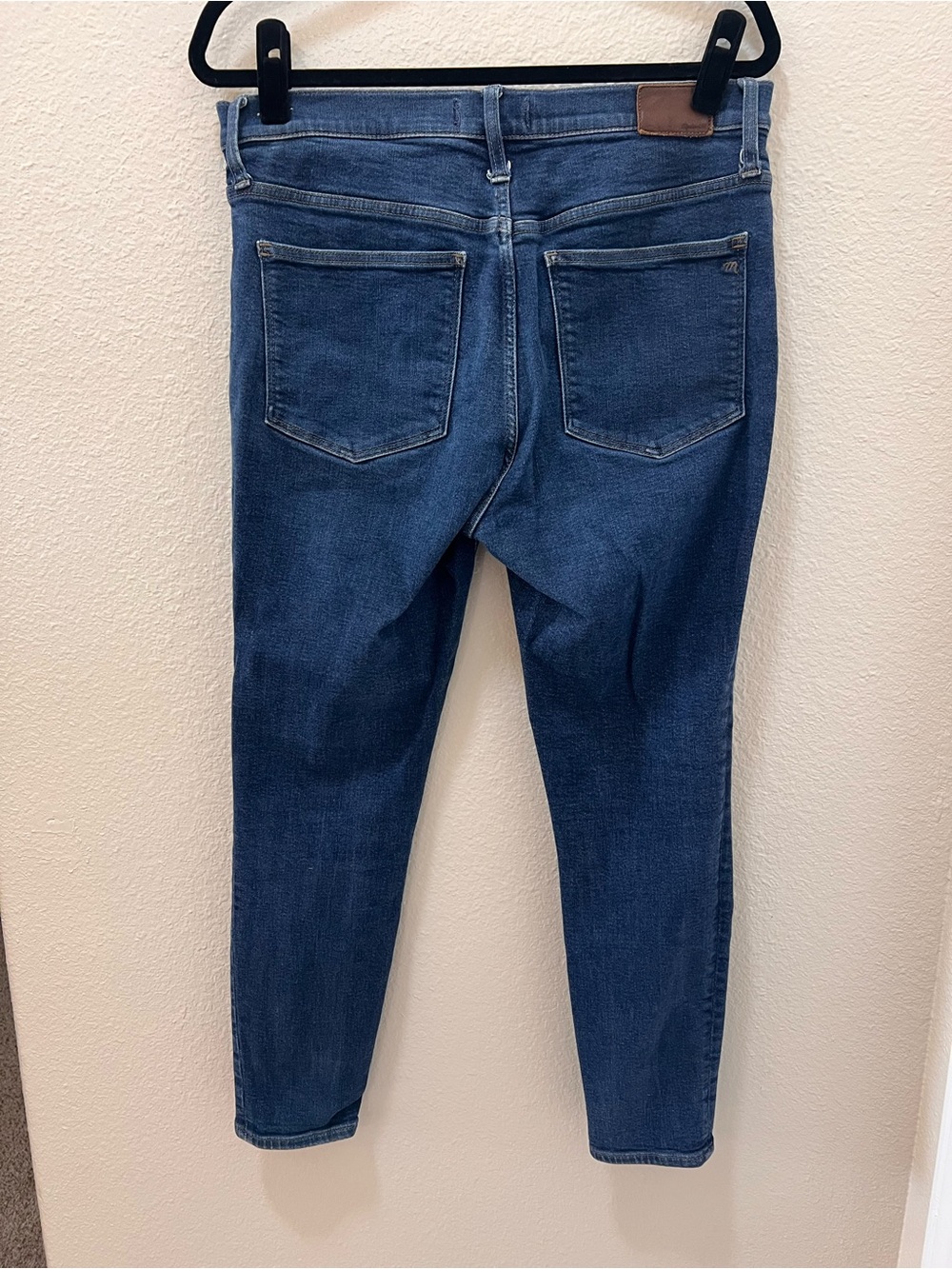 Madewell Mid-Rise Skinny Jeans in Dark Blue Wash - Picture 3 of 4